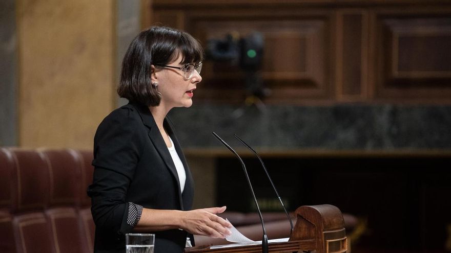 La diputada de Sumar-En Comú Podem, Júlia Boada, interviene durante una sesión plenaria del Congreso.