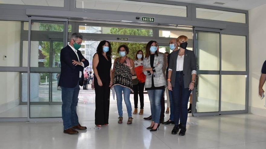 La consejera de Igualdad, Rocío Ruiz, en una imagen de archivo en una nueva residencia para personas con discapacidad en Jaén.