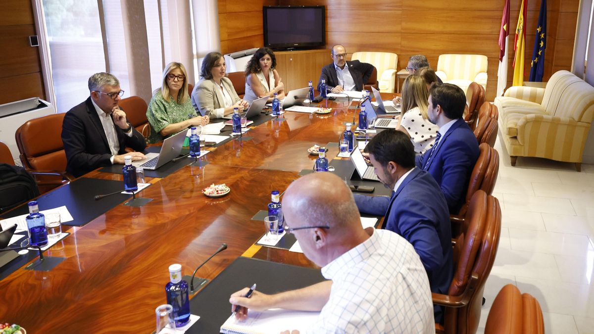 Reunión de la Mesa de las Cortes de Castilla-La Mancha este lunes 1 de septiembre de 2025