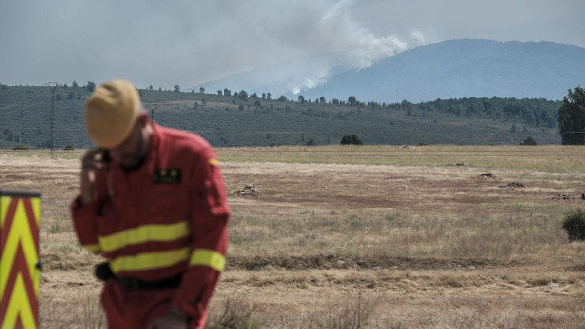 Imagen del incendio en La Mierla, en la Sierra Norte de Guadalajara. EFE/ Nacho Izquierdo