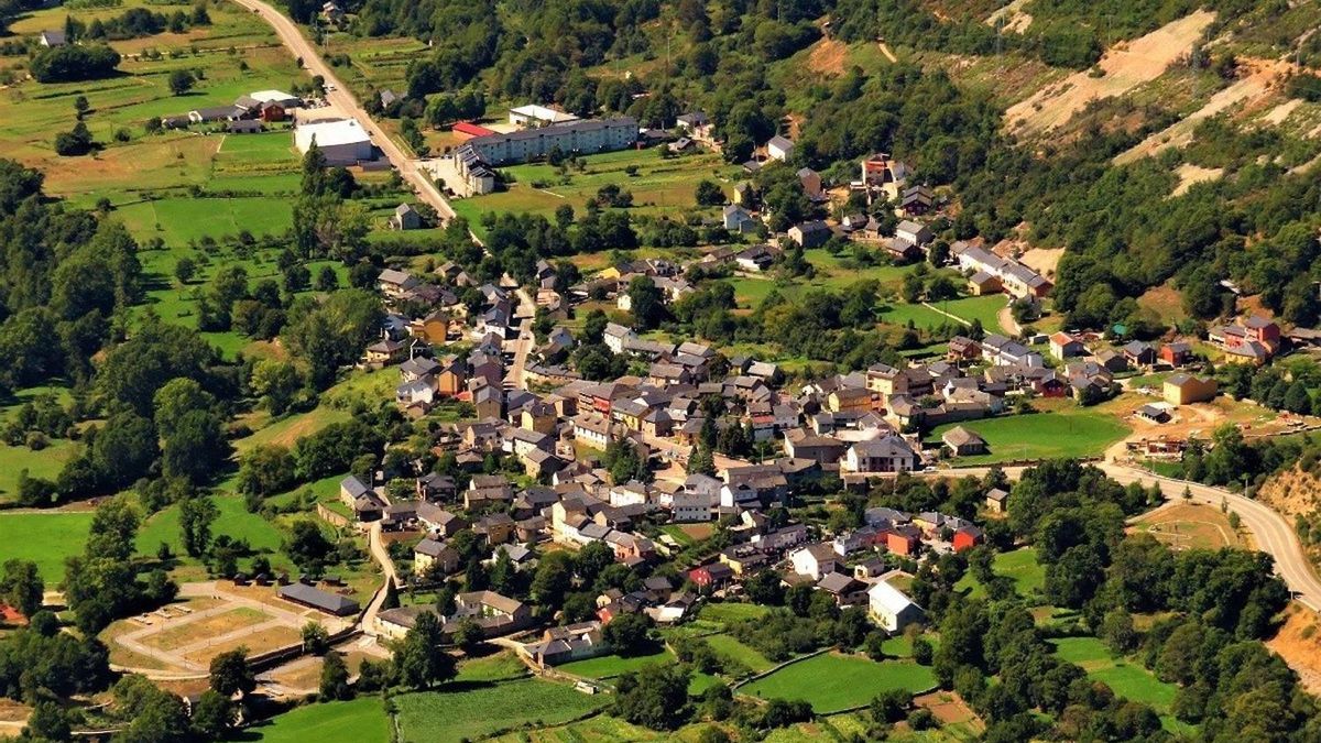 Panorámica de Palacios del Sil.