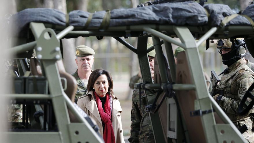 Archivo - La ministra de Defensa, Margarita Robles, a su llegada al Mando de Operaciones Especiales 'Órdenes Militares', a 21 de noviembre de 2022, en Alicante, Comunidad Valenciana (España).