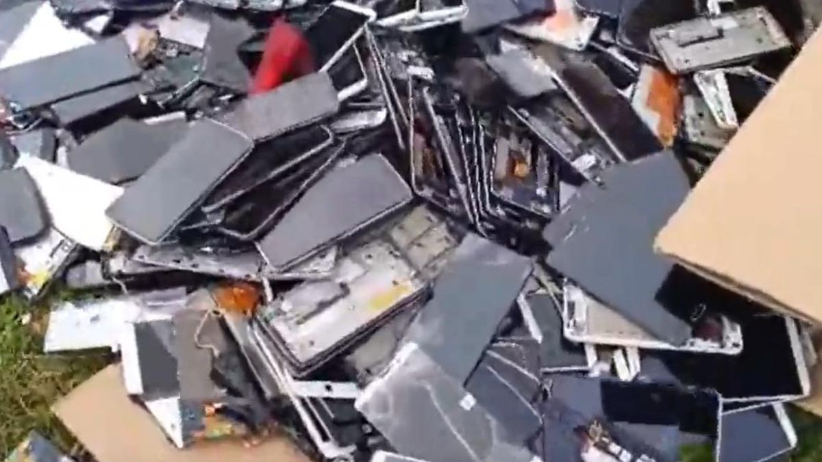 Algunos de los residuos vertidos