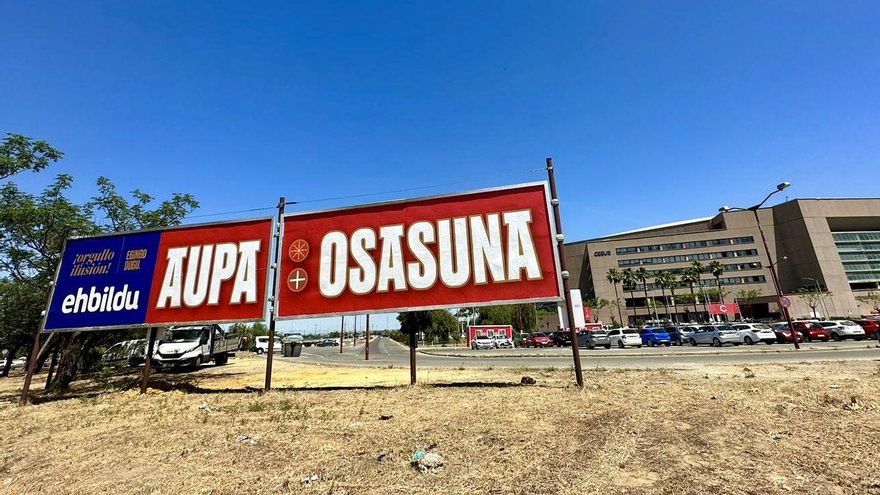 El PSOE denuncia ante la Junta Electoral las vallas con publicidad de EH Bildu junto al Estadio de La Cartuja