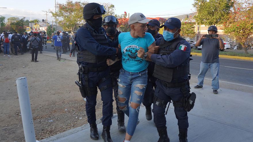 Migrantes protestan en el sur de México por presunto engaño de las autoridades