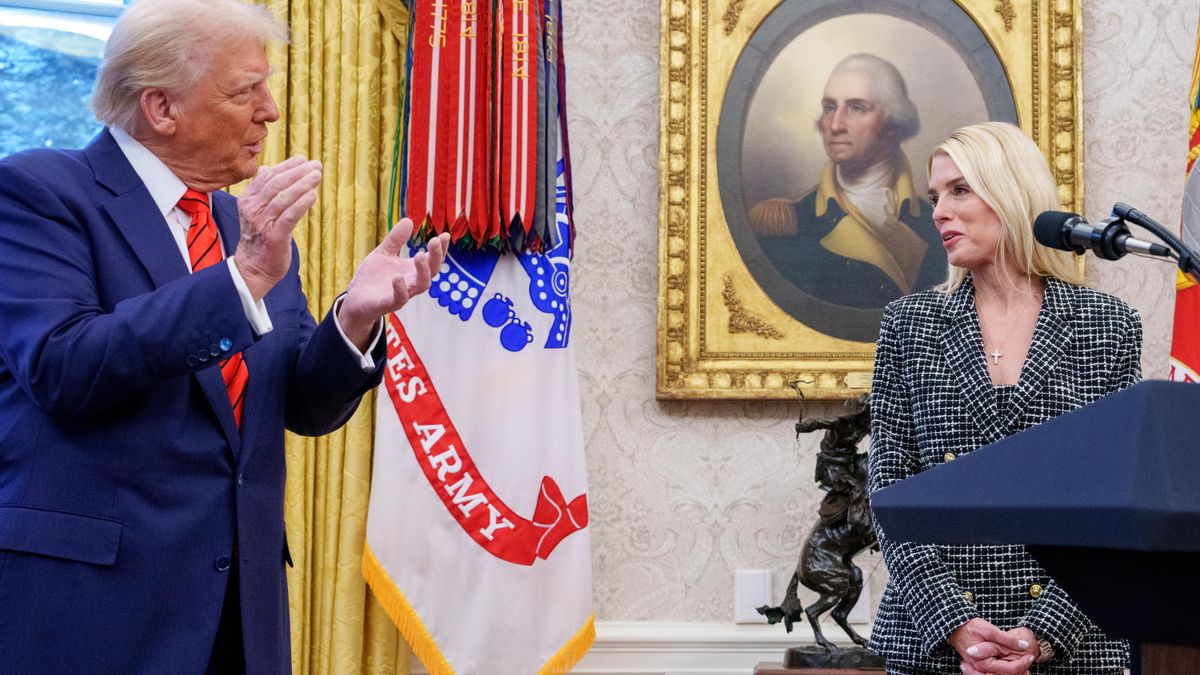 La violencia política de la que Trump no habla: ataques a demócratas silenciados e informes sobre la extrema derecha desaparecidos