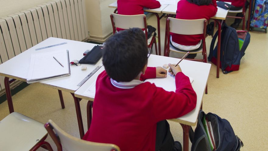 Aula de un colegio en una imagen de archivo.