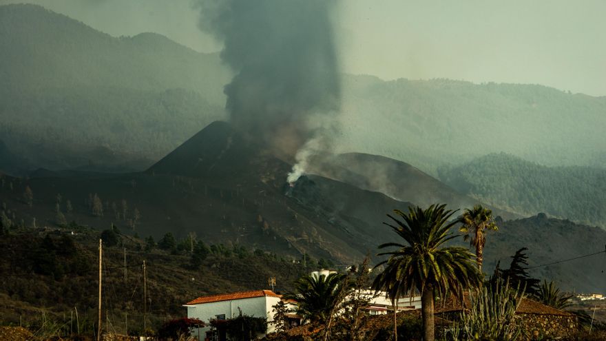 Volcán de La Palma activo este lunes. / FOTO: Ankor Ramos