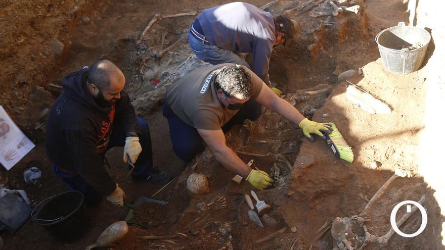 El Ayuntamiento prevé adjudicar en octubre los trabajos de exhumación de las fosas de La Salud y San Rafael