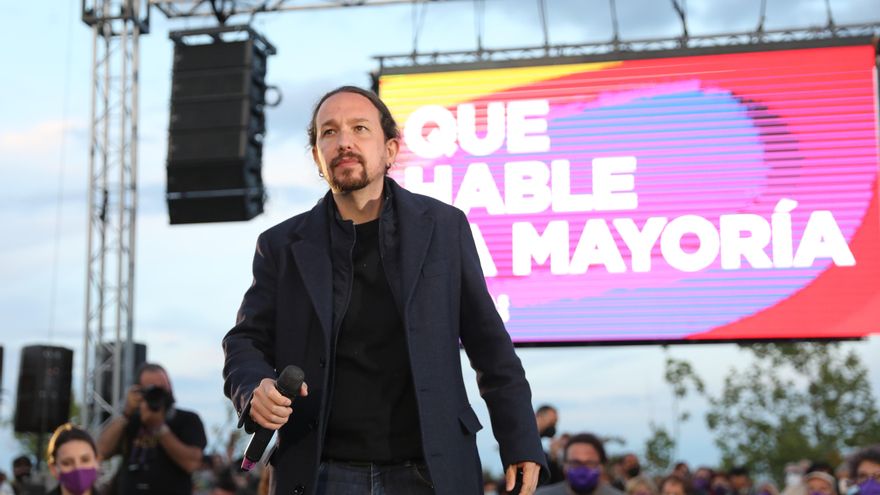 El candidato de Unidas Podemos a la presidencia de la Comunidad de Madrid y secretario general de Podemos, Pablo Iglesias interviene durante el acto de cierre de campaña en Vicálvaro