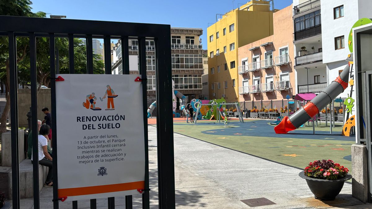 Los Llanos de Aridane mejora el parque infantil inclusivo para asegurar su buen estado y uso seguro.