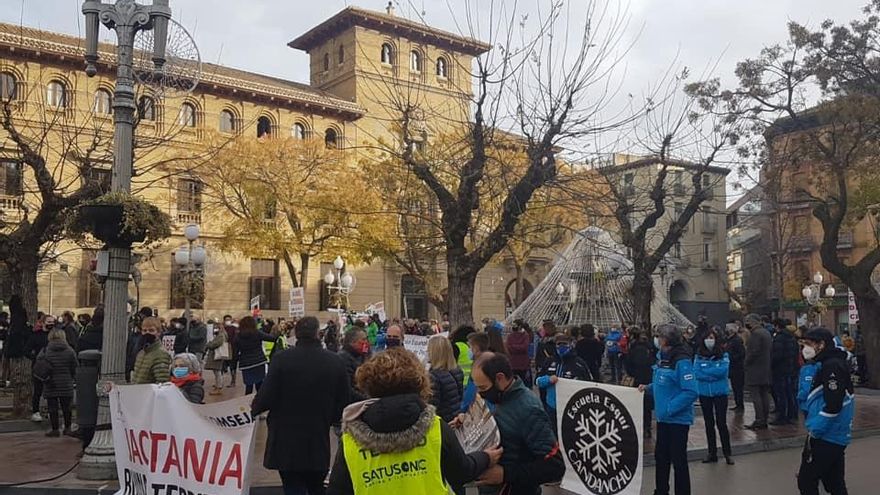 SOS nieve: el oro blanco de Aragón se funde y pide auxilio