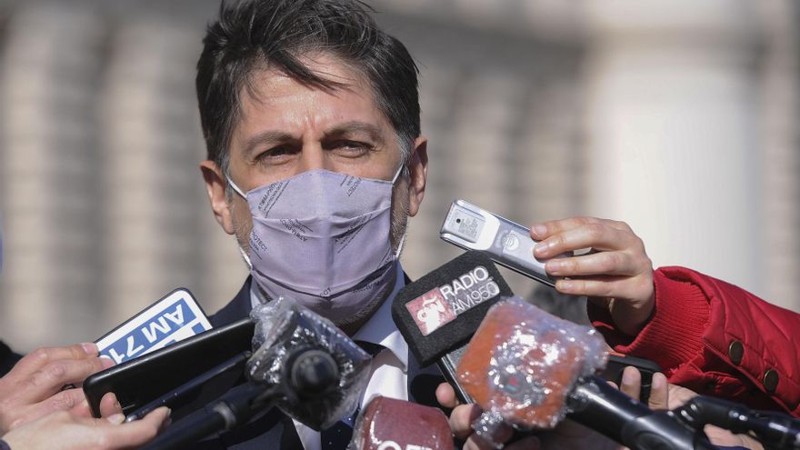 Clases presenciales: para Trotta, es "incomprensible" que en las aulas de CABA no se respete el distanciamiento