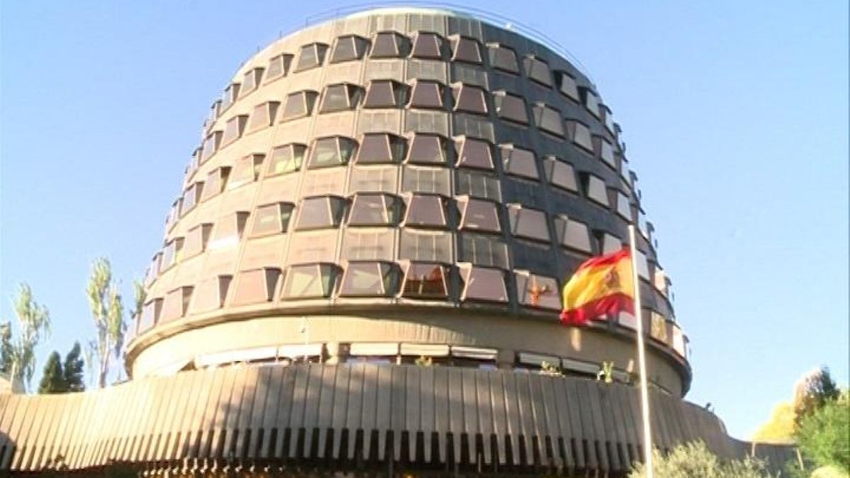 La abogada del Estado pide al TC que advierta a Forcadell y Mas que incurrirán en delito si desobedecen