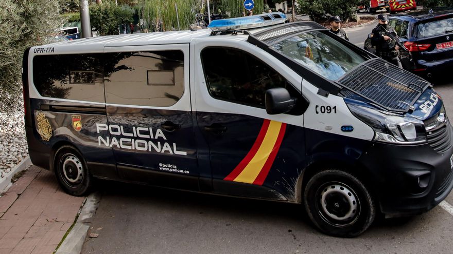 Coche de la policía nacional.