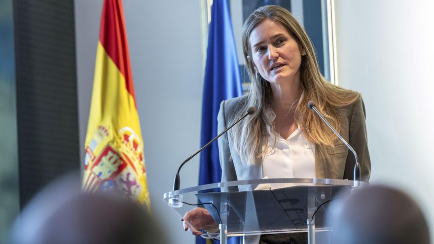 Aagesen destaca el valor de los meteorólogos de la Aemet para proteger a la población