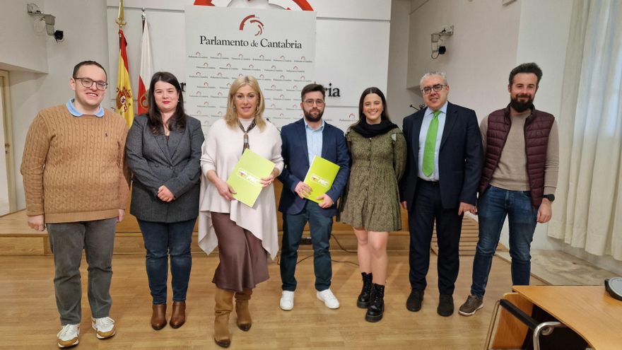 El PRC y Juventudes Regionalistas registran en el Parlamento una proposición de Ley de Juventud.