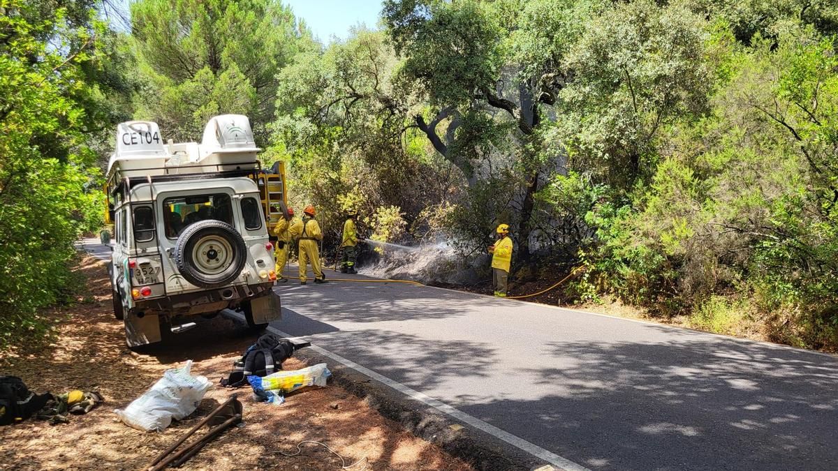 Nuevo susto en la Sierra de Córdoba por un conato de incendio en una cuneta