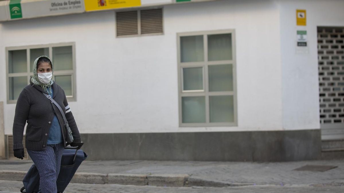 El paro en Andalucía sube en 32.964 personas en abril hasta los 978.297 desempleados por el Covid-19