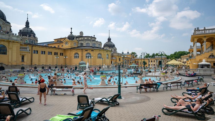 Aires clásicos en el Balneario Széchenyi.