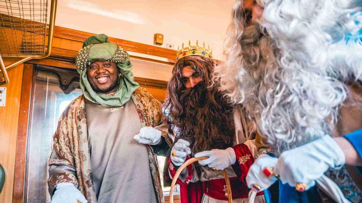 Los Reyes Magos a bordo del tren