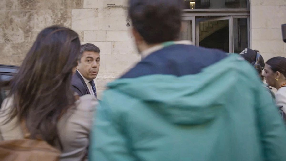 Un any després: l'evidència documental