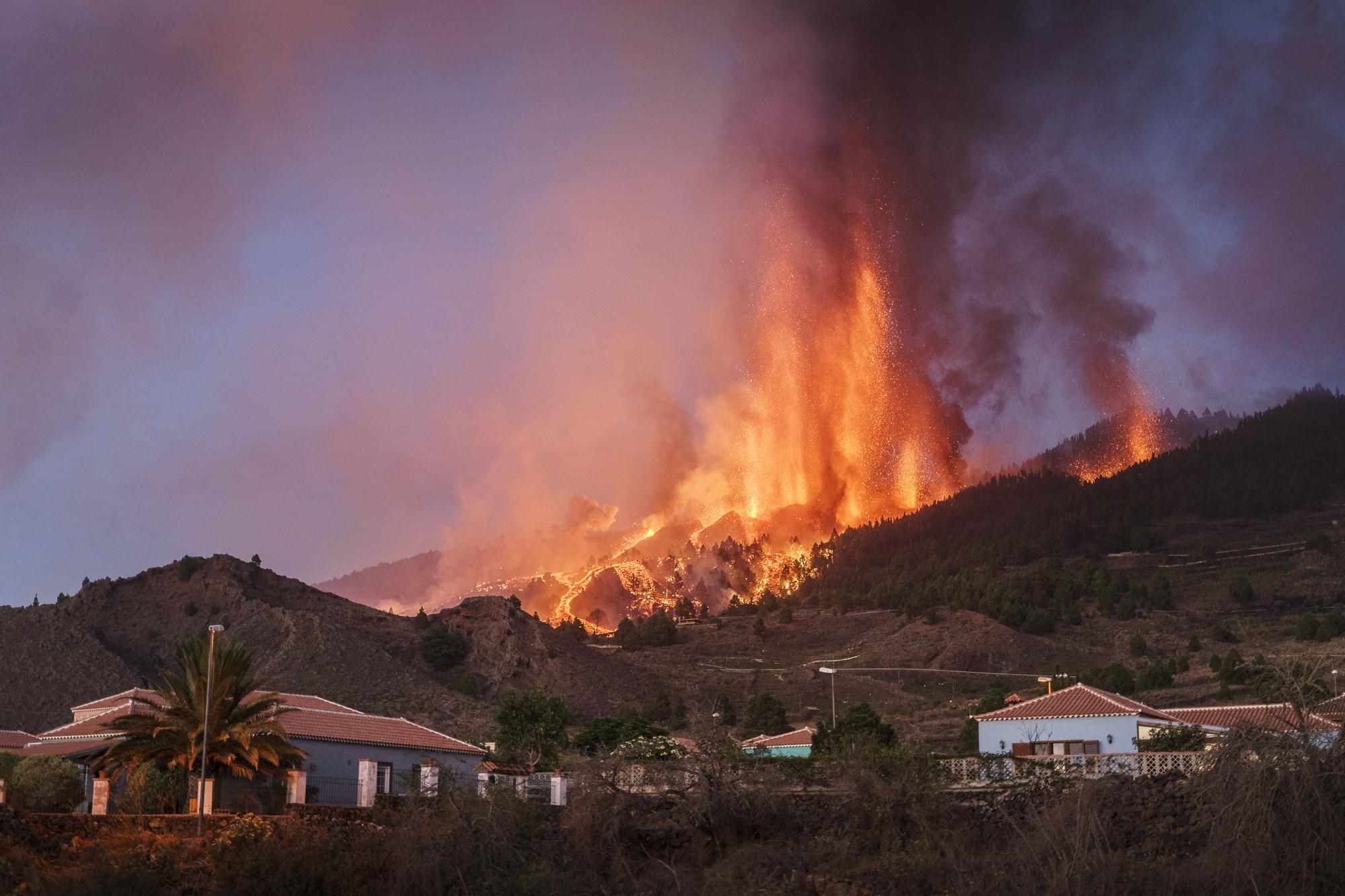 Imagen del nuevo volcán de La Palma. ABIÁN SAN GIL HERNÁNDEZ