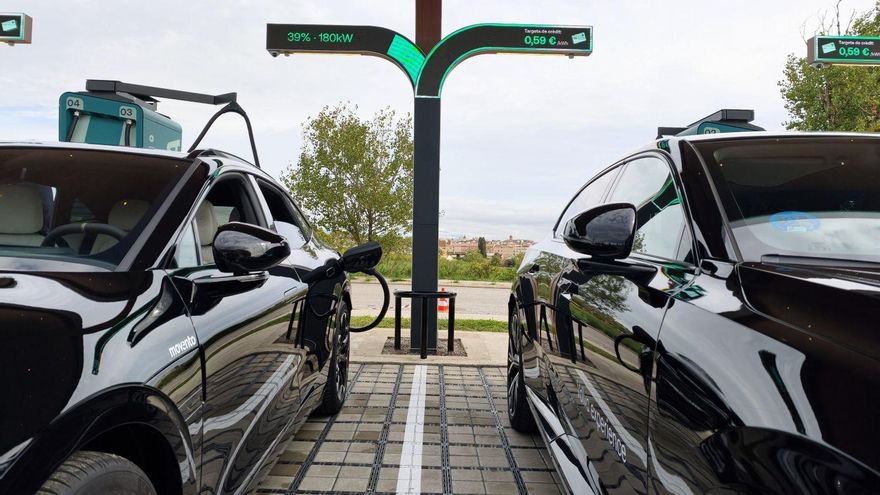 La subida de la gasolina, un regalo para los coches eléctricos: las ventas baten otro récord en la UE