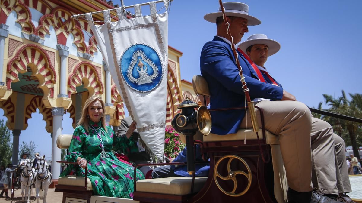 XI Exhibición de carruajes de tradición y llegada del estandarte de la Virgen de la Salud