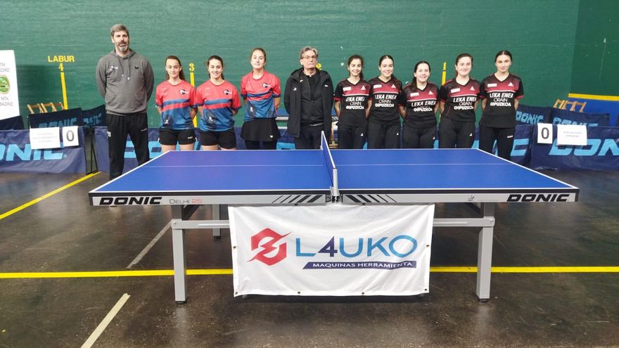 El Defense Nova Informática, más líder de la Primera División femenina