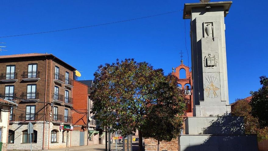 Vox protegerá símbolos franquistas como patrimonio valioso en Castilla y León: “Las memorias no se pueden borrar”