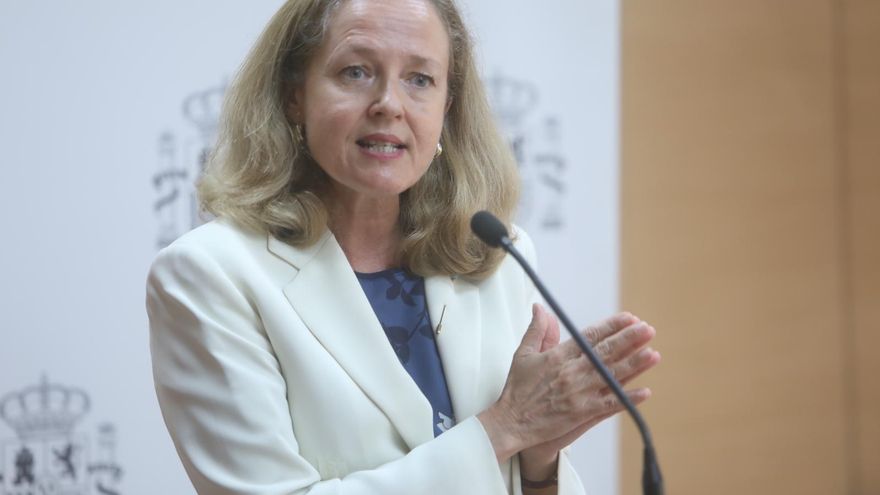 La vicepresidenta primera y ministra de Asuntos Económicos y Transformación Digital, Nadia Calviño, en Cádiz.