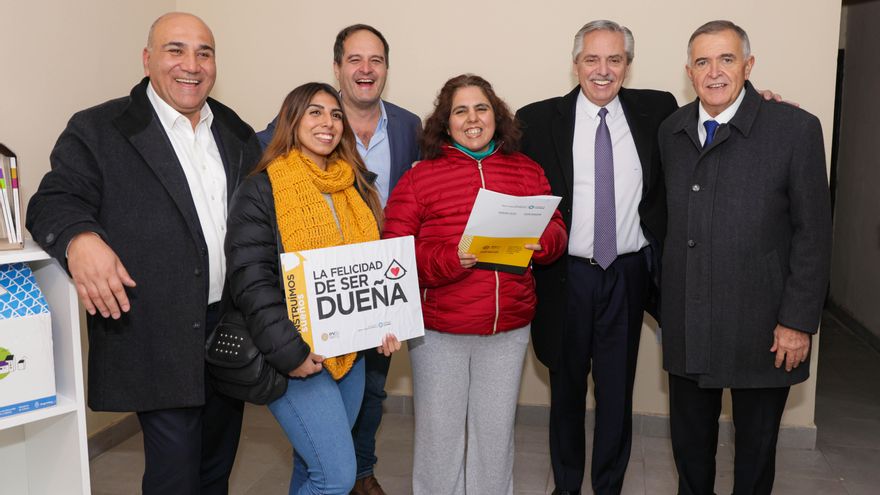 Manzur reivindica como propios "los" triunfos en Tucumán y deja entrever una posible candidatura nacional