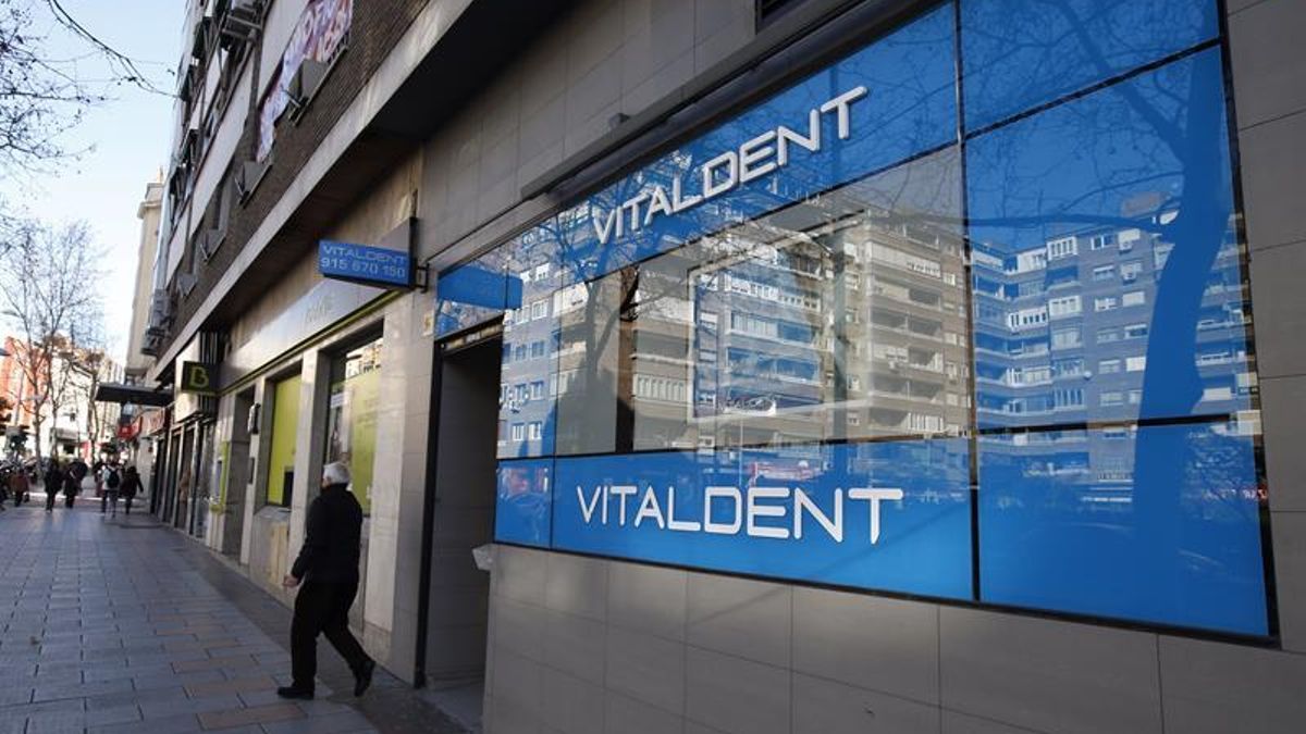 Vitaldent, pioneros en la franquicia dental, suma 450 clínicas desde 1991