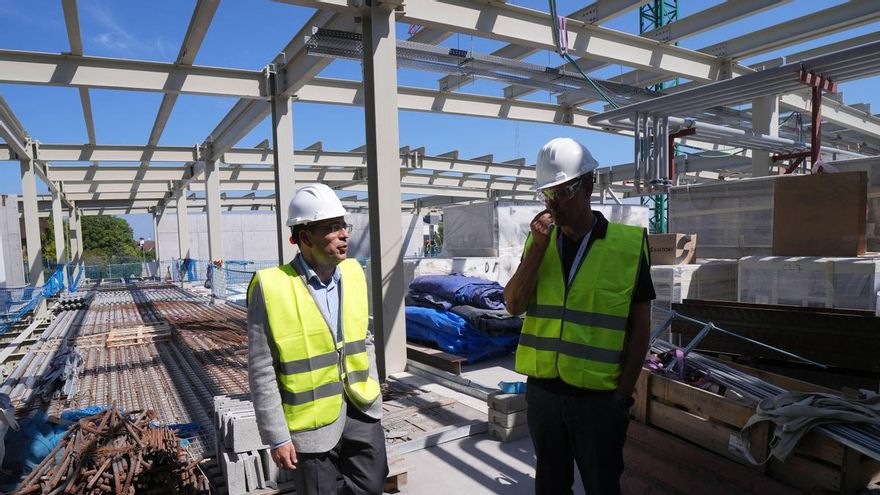 Osakidetza muestra las tripas de la futura protonterapia de Donostia, que entrará en servicio en 2028