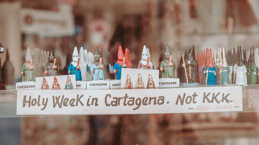 Escaparate de una tienda de souvernirs en Cartagena