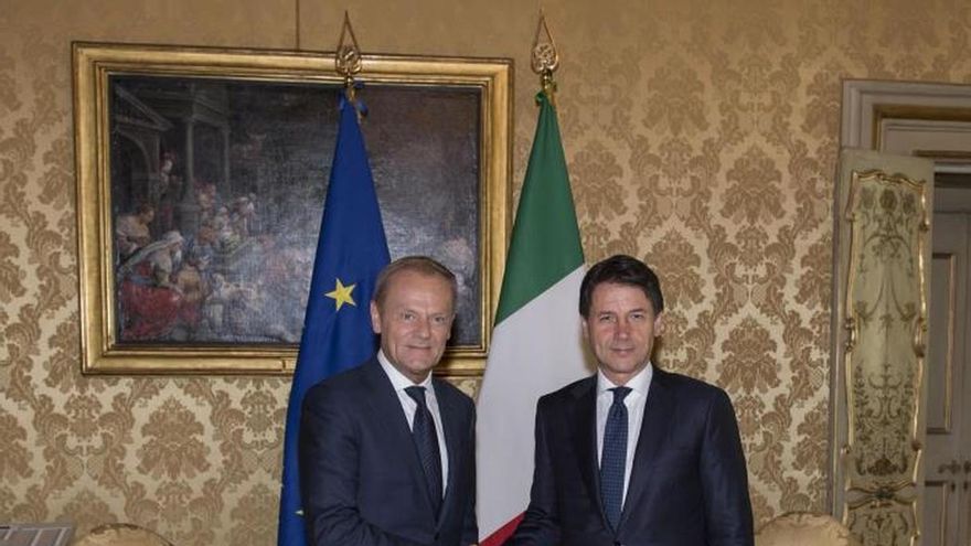 Conte pide a Tusk que la UE avance en la gestión de la migración en Salzburgo