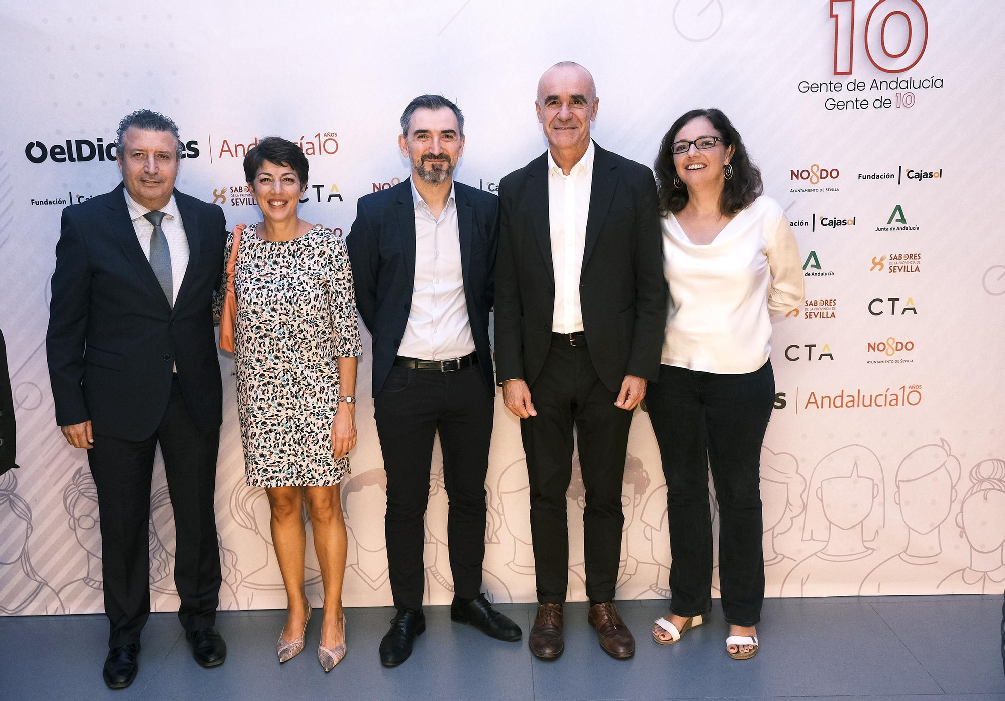 Javier Fernández (presidente de la Diputación de Sevilla), Rosalía Lloret (CEO de elDiario.es), Ignacio Escolar (director de elDiario.es), Antonio Muñoz (portavoz del PSOE en el Ayuntamiento de Sevilla) y Lucrecia Hevia (directora de elDiario.es Andalucía)