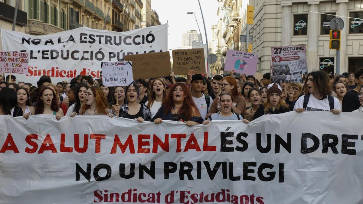 Huelga de estudiantes contra el acoso escolar este 28 de octubre: horarios y ciudades de las manifestaciones