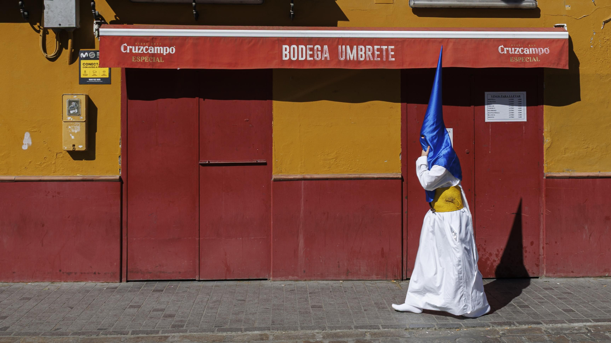 Nazareno de la Hiniesta se dirige a Santa Marina