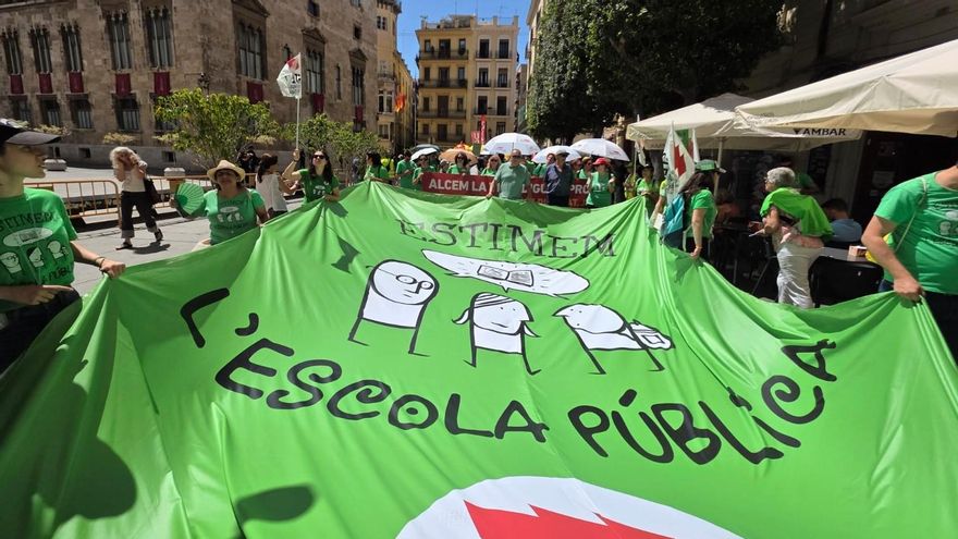 Del "indignante" no hay dinero a los supuestos 3.338 millones: las claves de la última oferta de Educación a los docentes valencianos