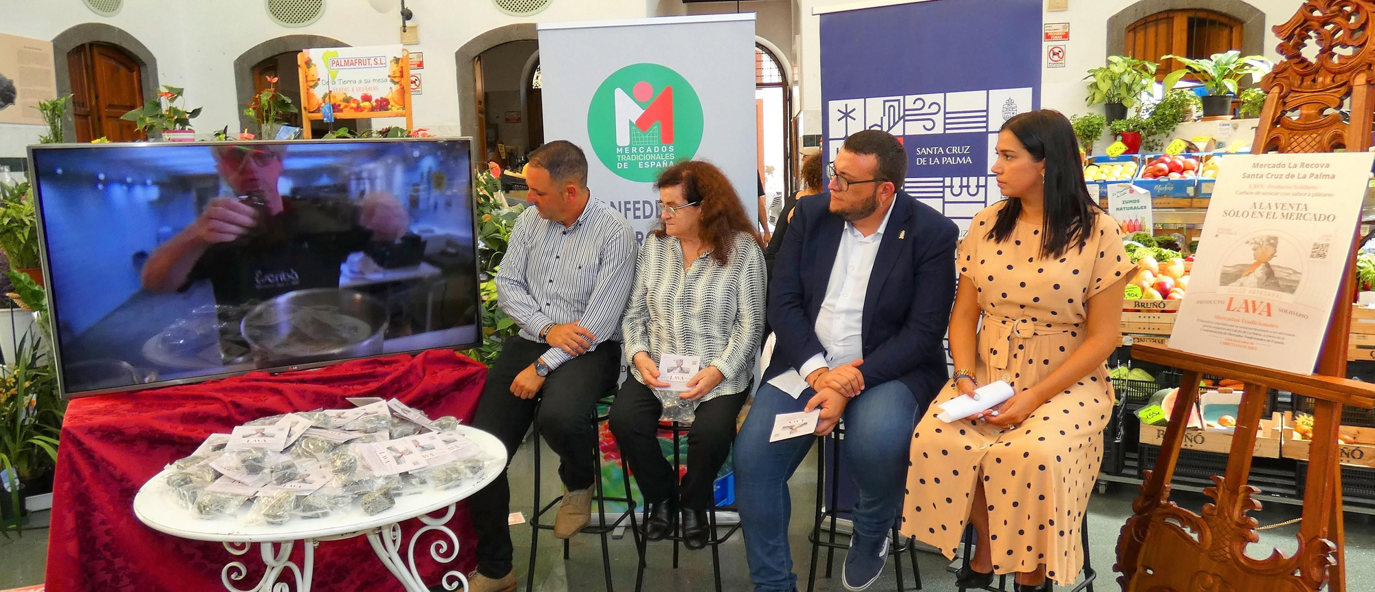 Presentación del dulce solidario en la Recova de Santa Cruz de La Palma.