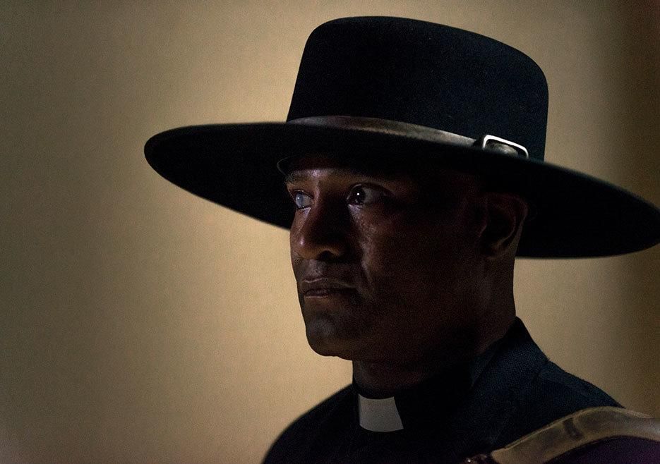 El Padre Gabriel en la temporada 9 de The Walking Dead