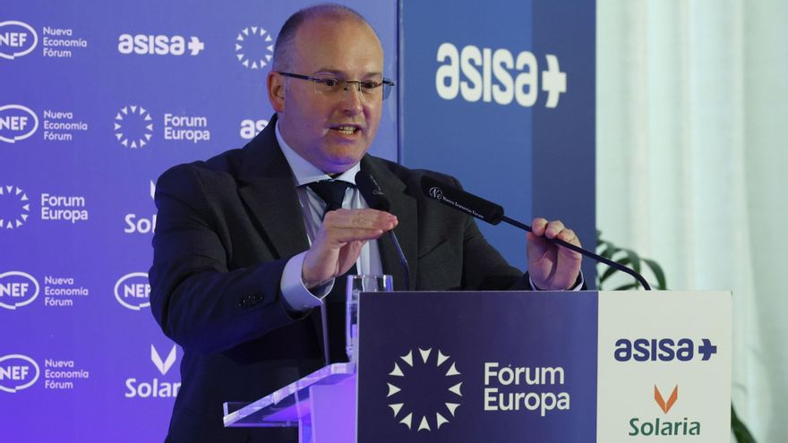 El portavoz del PP en el Congreso, Miguel Tellado, protagoniza el desayuno informativo Fórum Europa celebrado, este lunes, en Madrid. EFE/ Zipi