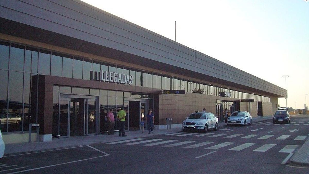 El Aeropuerto de Badajoz firma un mayo histórico y supera por primera vez los 10.000 pasajeros en un mes