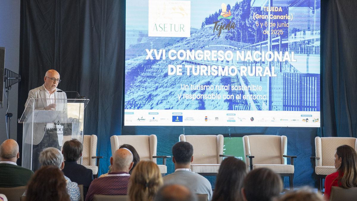 El presidente del Cabildo de Gran Canaria, Antonio Morales, en el XVI Congreso Nacional de Turismo Rural que ha arrancado este jueves desde el Parador Nacional de Tejeda.