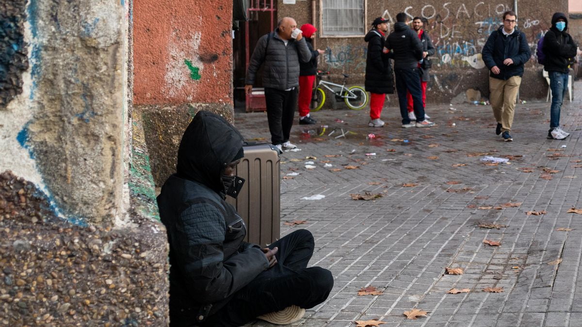 Los migrantes a los que Albiol ha echado: "Hoy dormiré en la calle de Badalona, porque no voy a desaparecer"