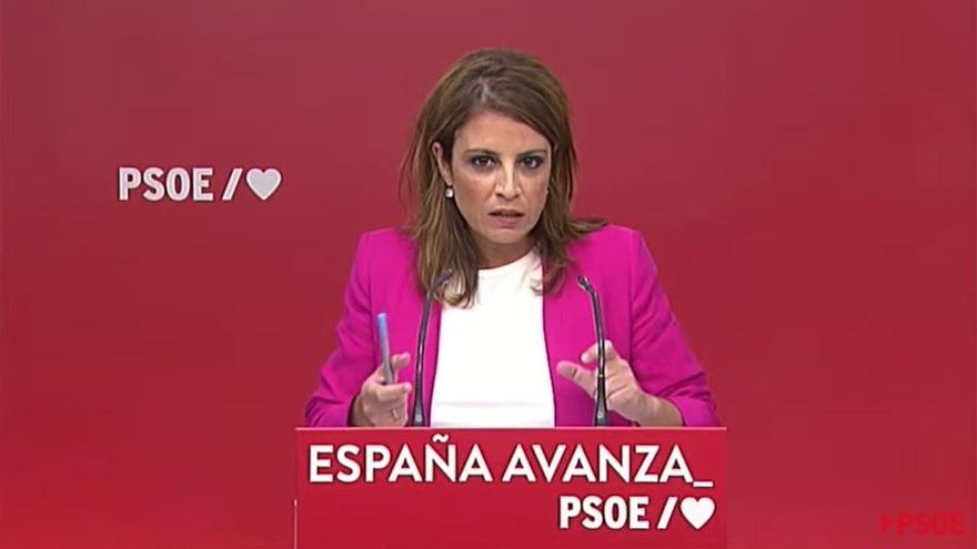 La vicesecretaria general del PSOE, Adriana Lastra, en la rueda de prensa posterior a la reunión con asociaciones LGTBI este lunes 13 de septiembre de 2021
