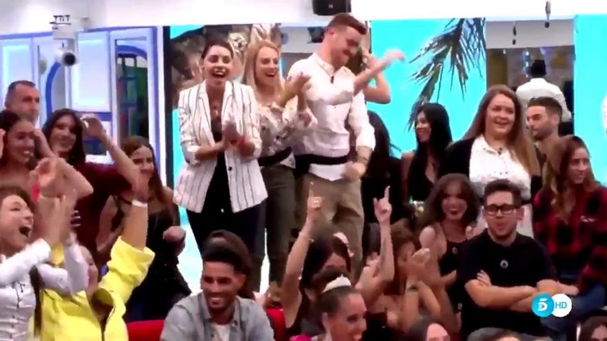 100 personas en la Casa de Guadalix de la Sierra