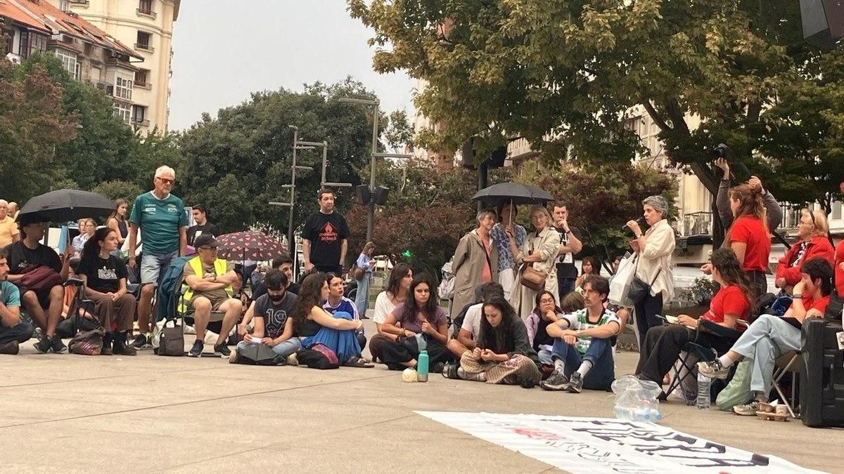 Asamblea pública por la vivienda en Santander: "La mejor manera de parar un desahucio siempre fue la fuerza popular"